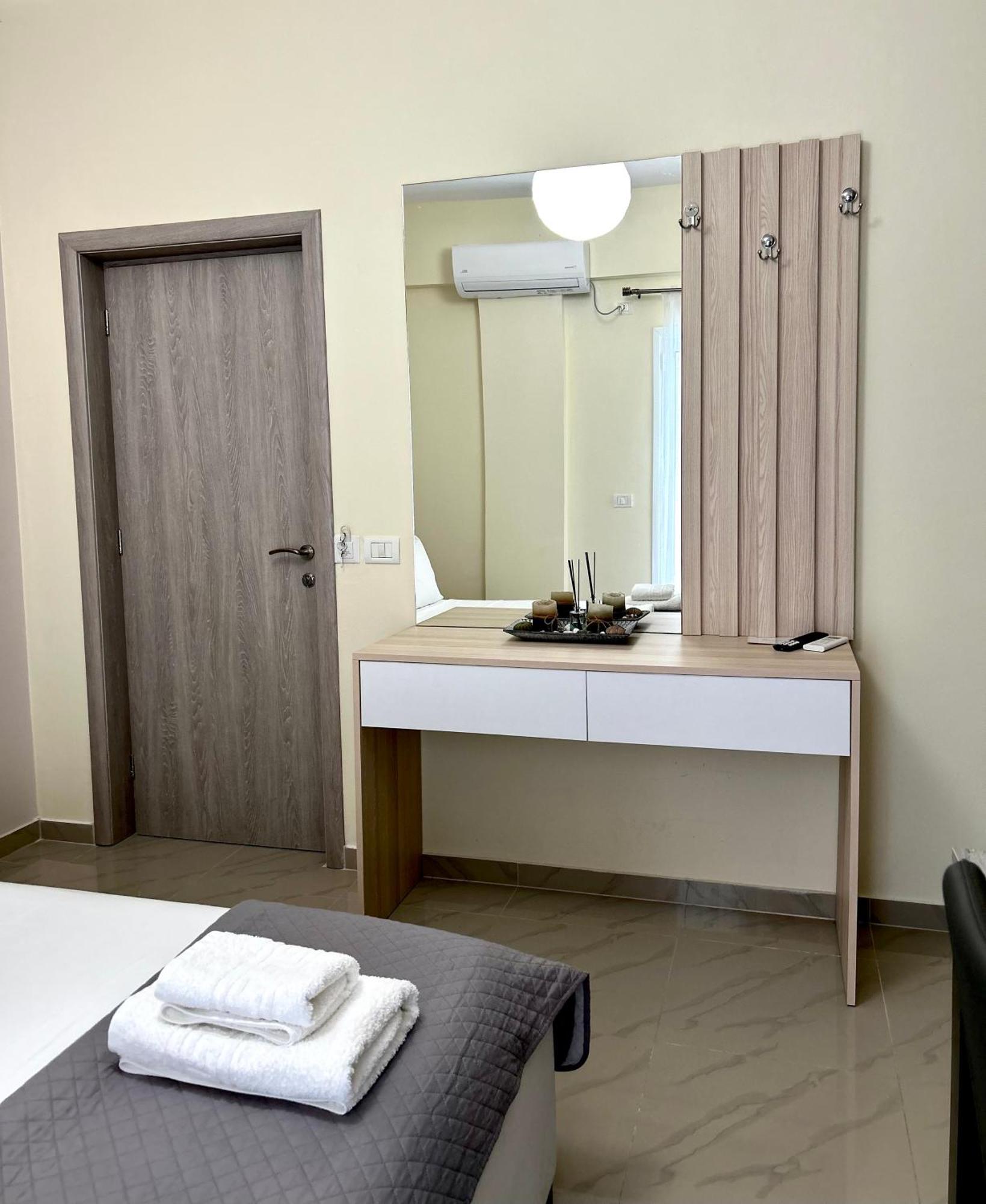 Elizabeth Apartments Himare Ngoại thất bức ảnh