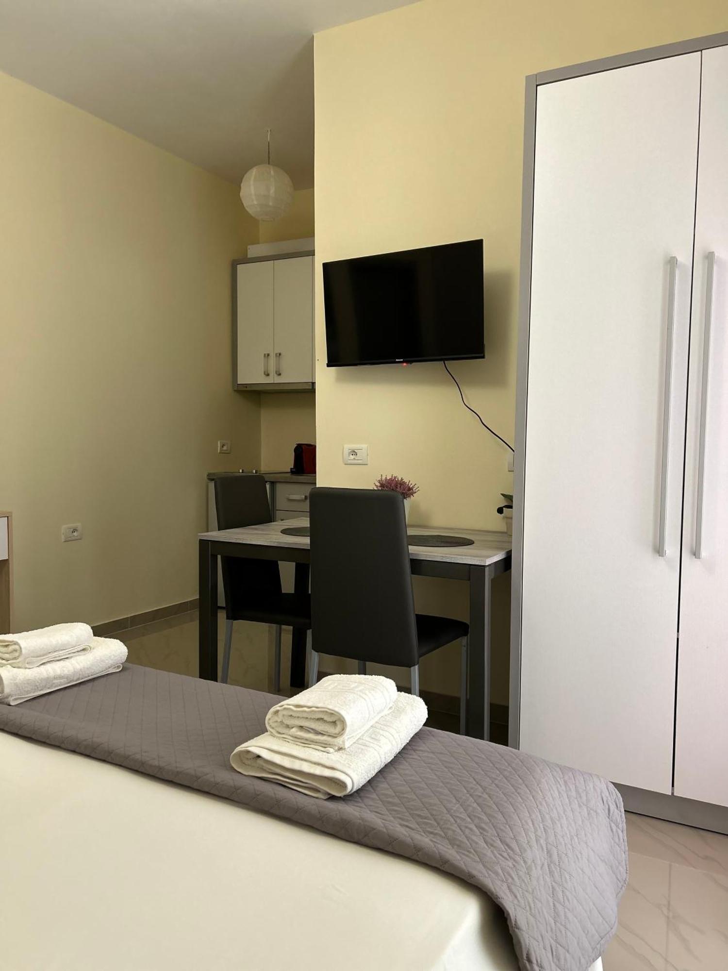 Elizabeth Apartments Himare Ngoại thất bức ảnh